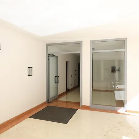 Luxury W Garage Happy Lägenhet Bergamo